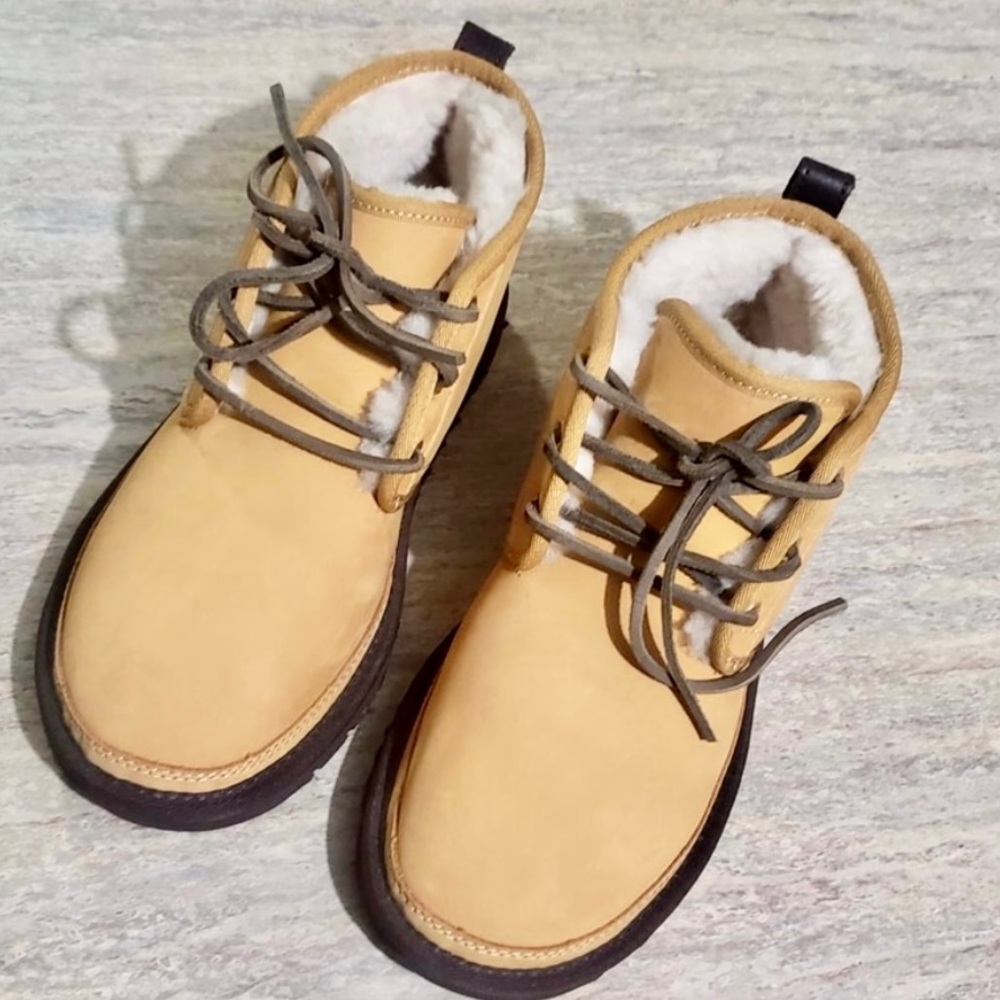 NWOB UGG Neumel Chestnut Chukka boots S/N 1013154 - Picture 3 of 11